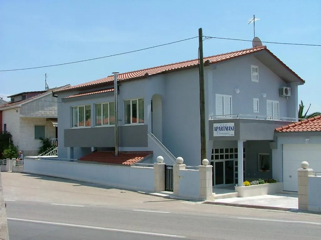 Apartments Oceania 트로기르