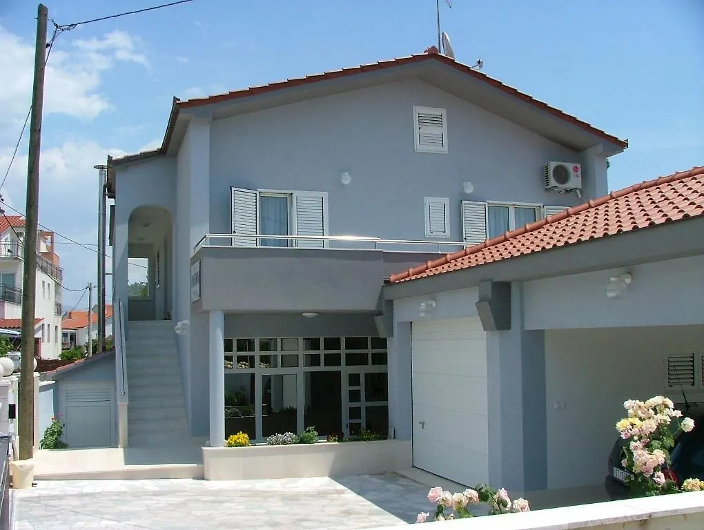 Apartments Oceania 트로기르 크로아티아